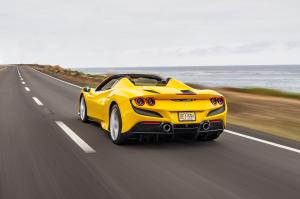 Ferrari F8 Spider 2019 года 